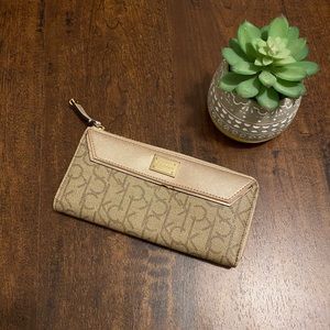 Calvin Klein Zip Wallet